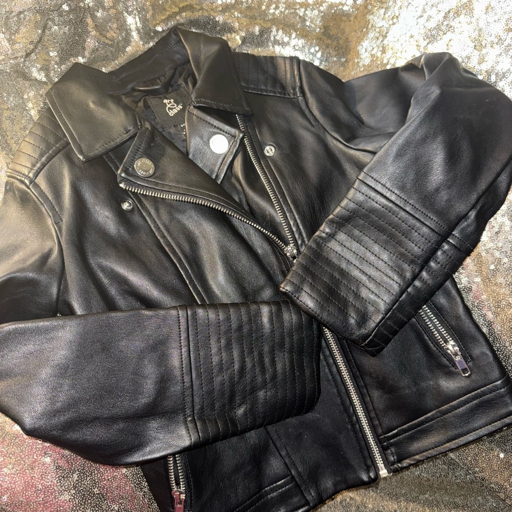 Art Class Black Lightweight Shirt Jacket Asymmetrical Design